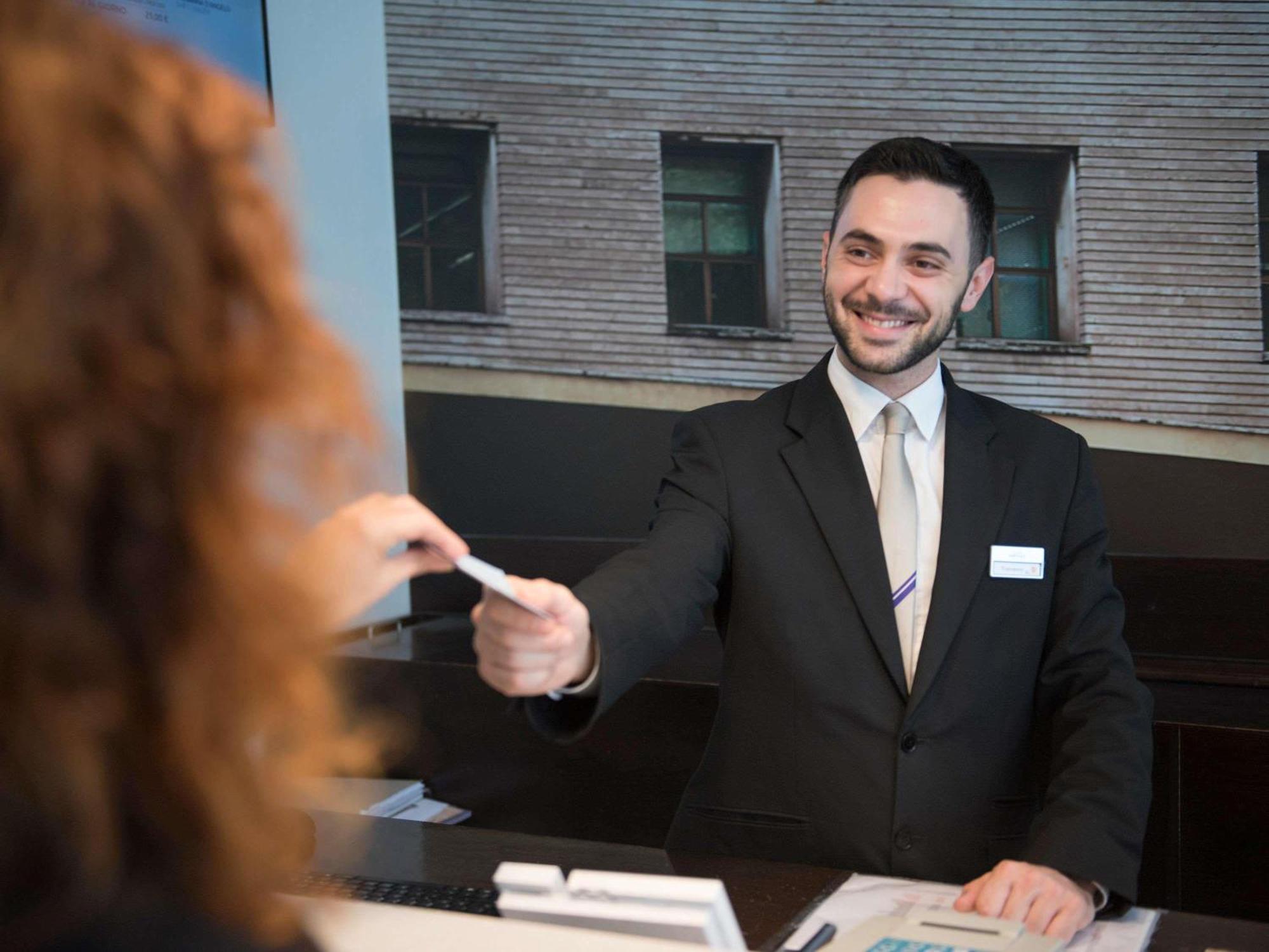 Hotell Mercure Piazza Bologna 3*